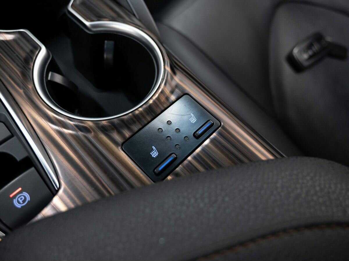 Toyota Camry с пробегом — 2019 год. Фото: #24