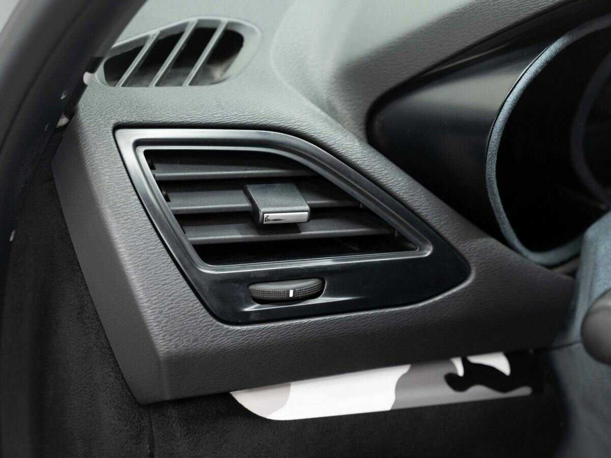 Lada (ВАЗ) Vesta с пробегом — 2020 год. Фото: #18