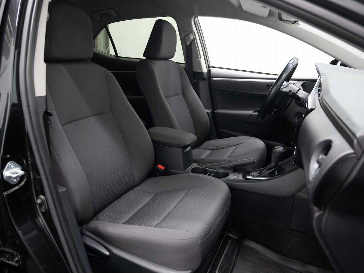 Toyota Corolla с пробегом — 2017 год. Фото: #11