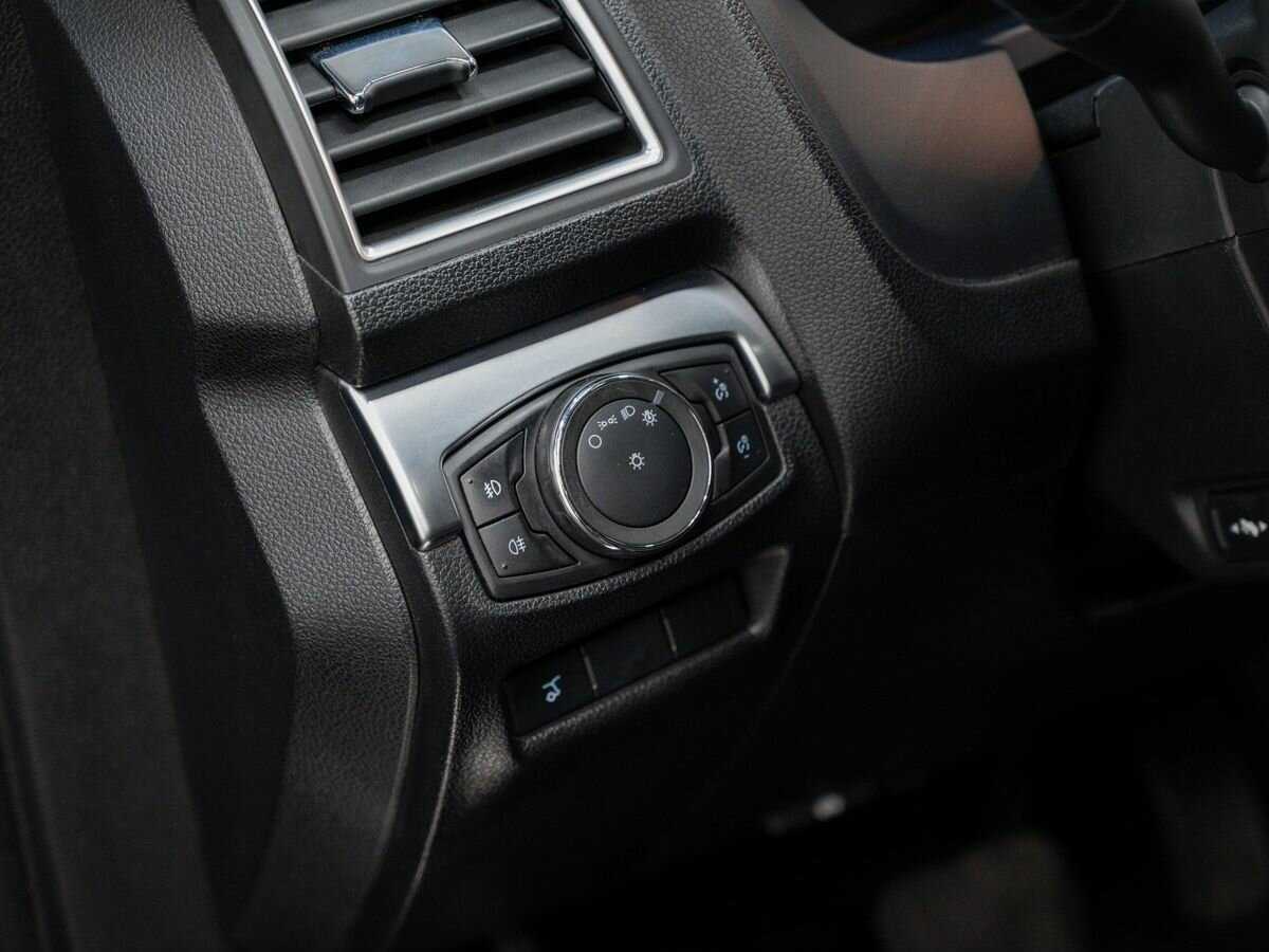 Ford Explorer с пробегом — 2017 год. Фото: #19