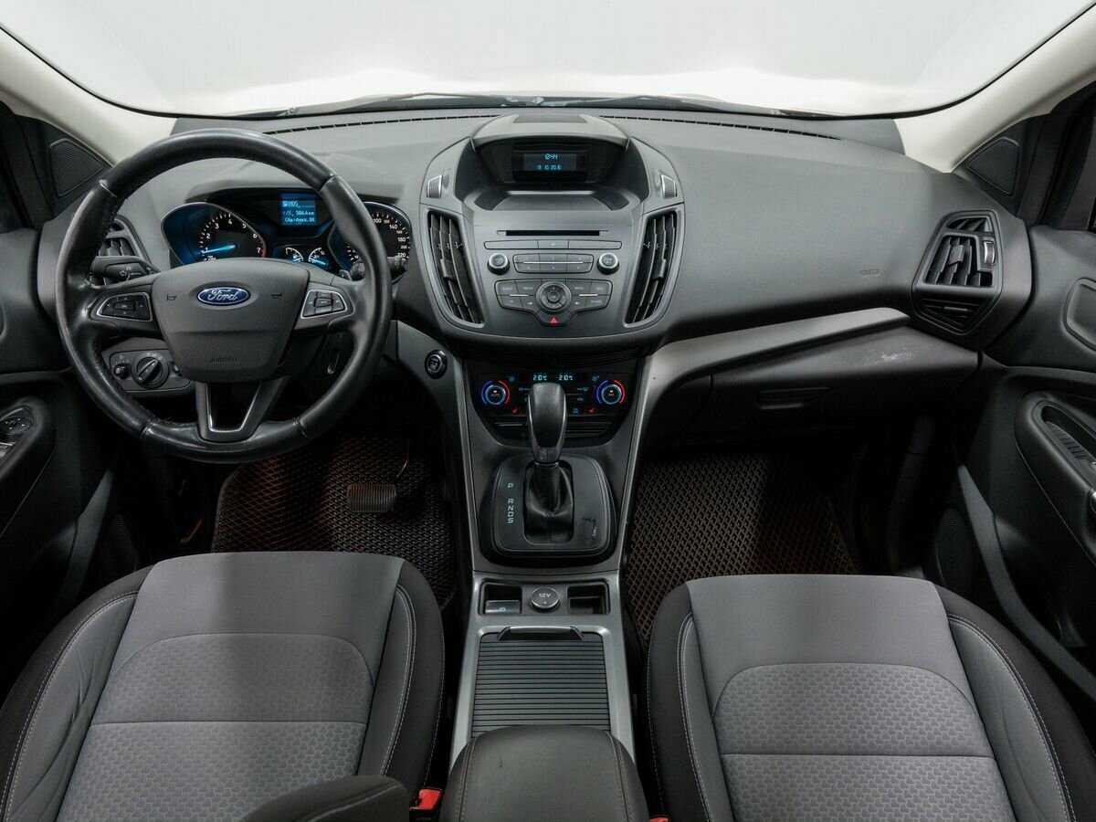 Ford Kuga с пробегом — 2016 год. Фото: #9