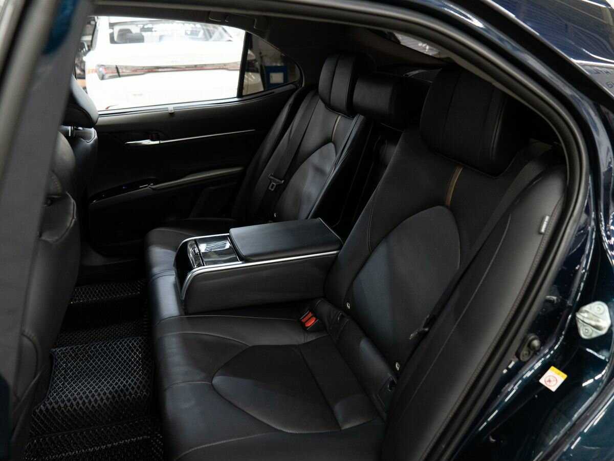 Toyota Camry с пробегом — 2018 год. Фото: #7