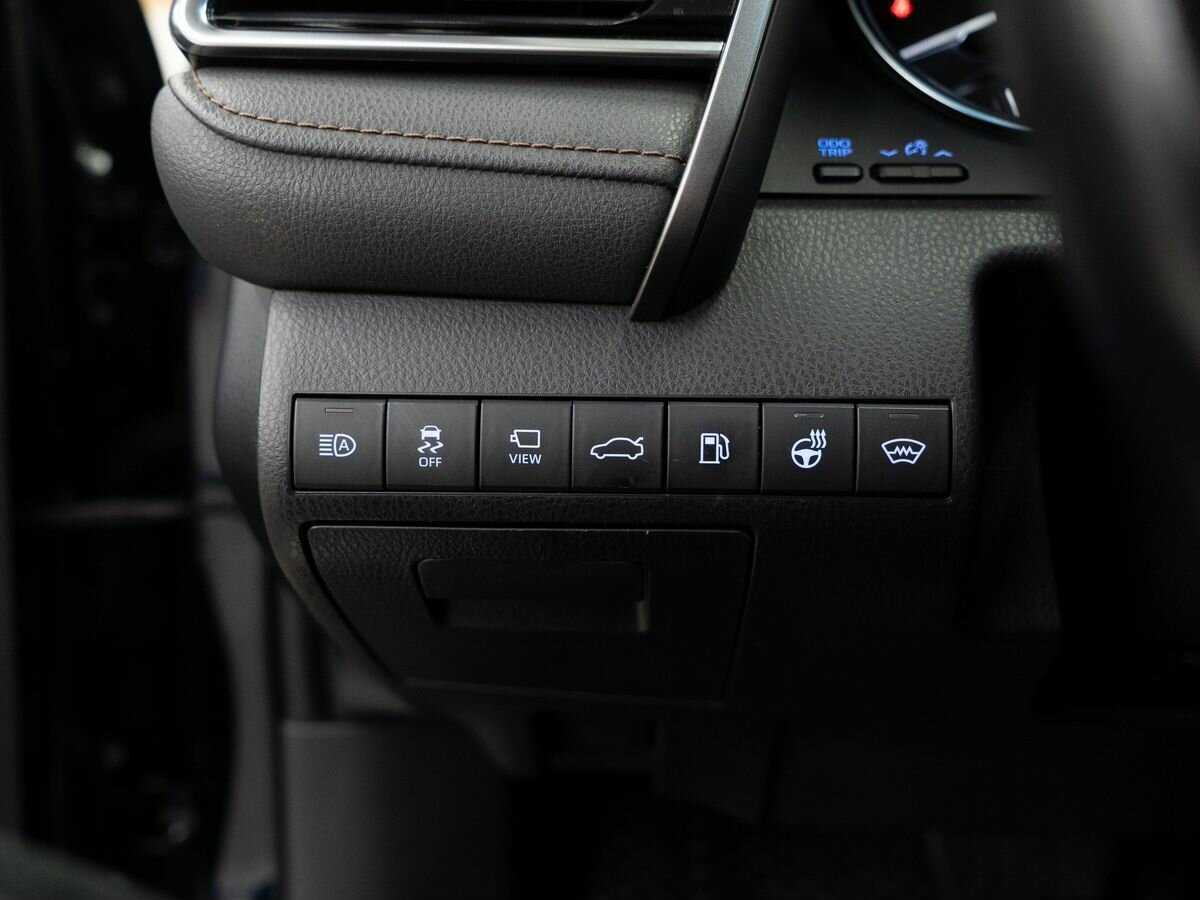 Toyota Camry с пробегом — 2018 год. Фото: #18