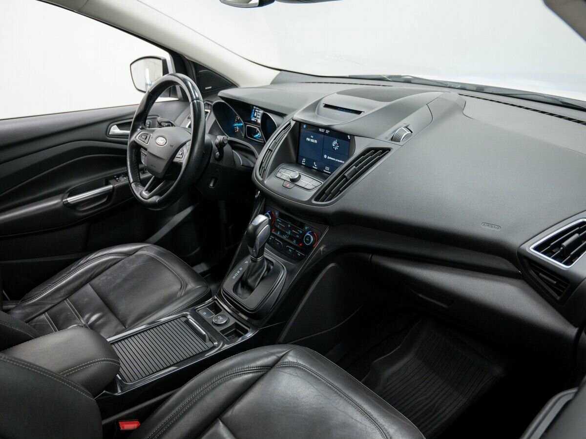 Ford Kuga с пробегом — 2016 год. Фото: #6