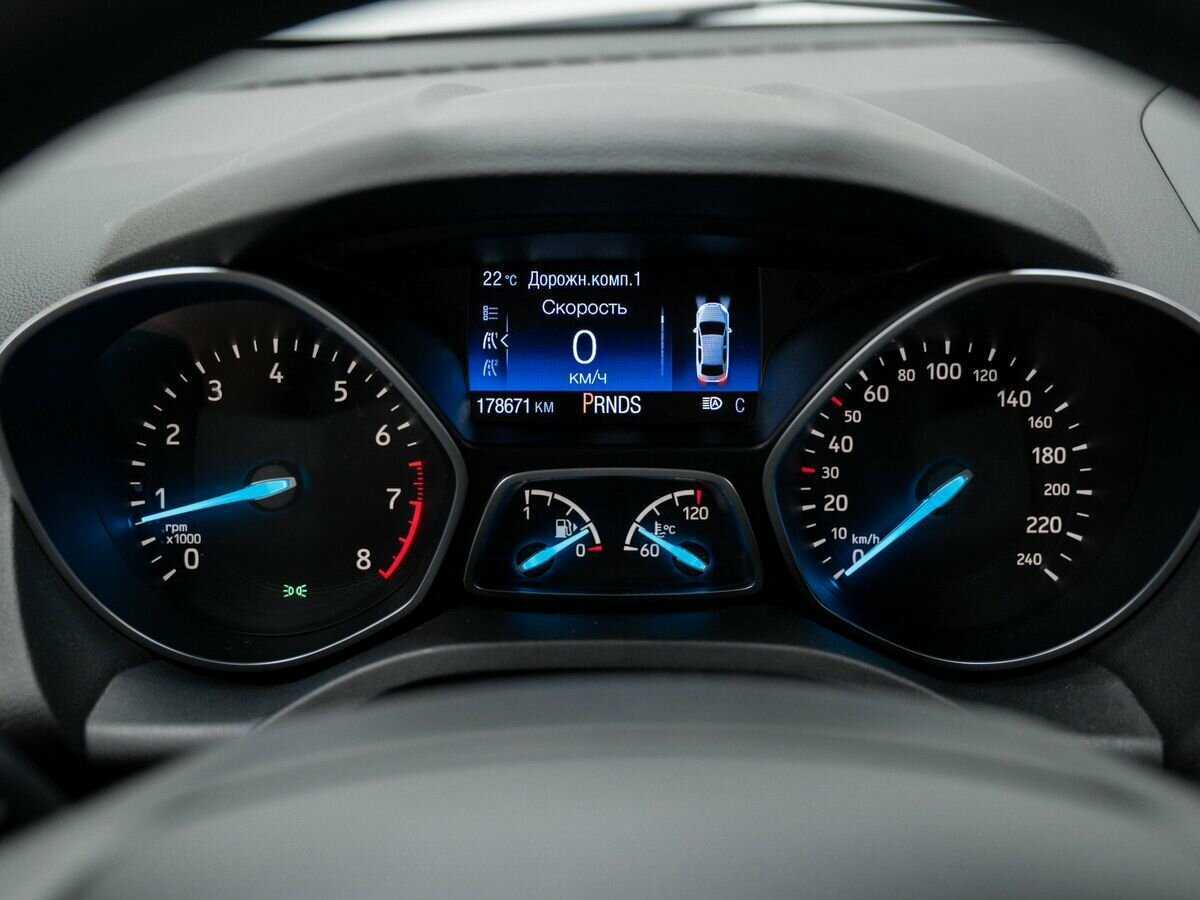 Ford Kuga с пробегом — 2016 год. Фото: #21