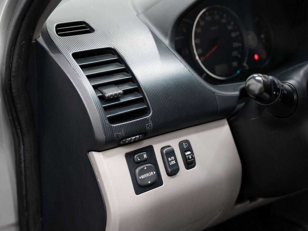 Mitsubishi Pajero Sport с пробегом — 2014 год. Фото: #16