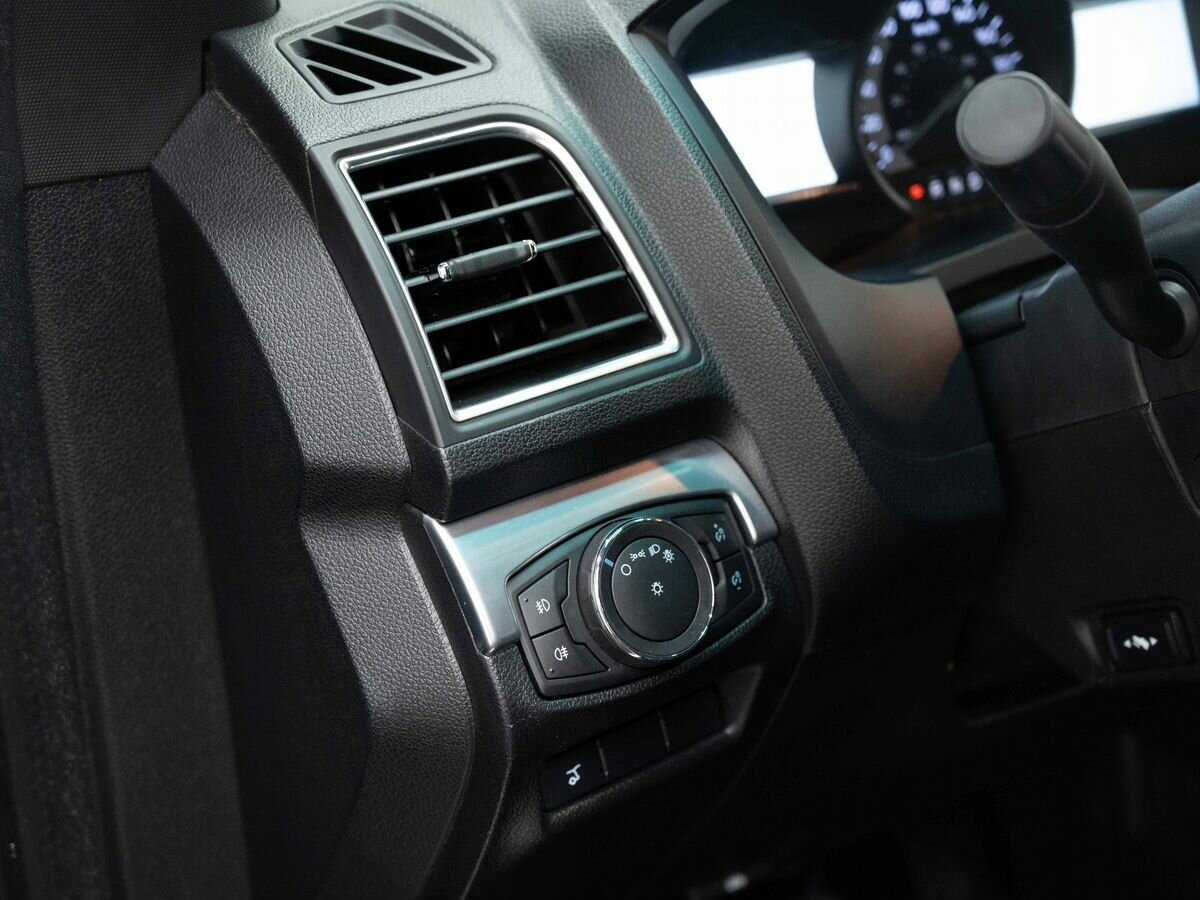 Ford Explorer с пробегом — 2016 год. Фото: #25