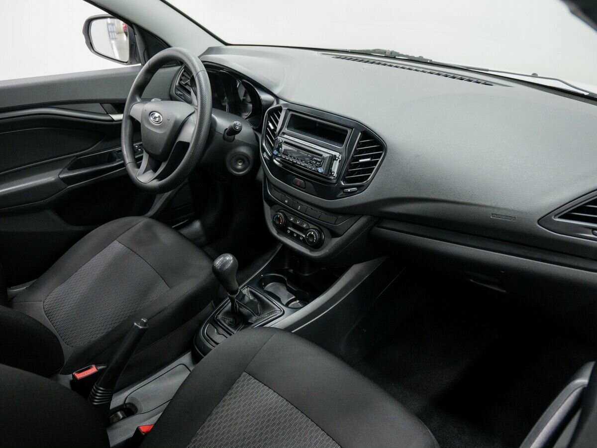 Lada (ВАЗ) Vesta с пробегом — 2019 год. Фото: #6