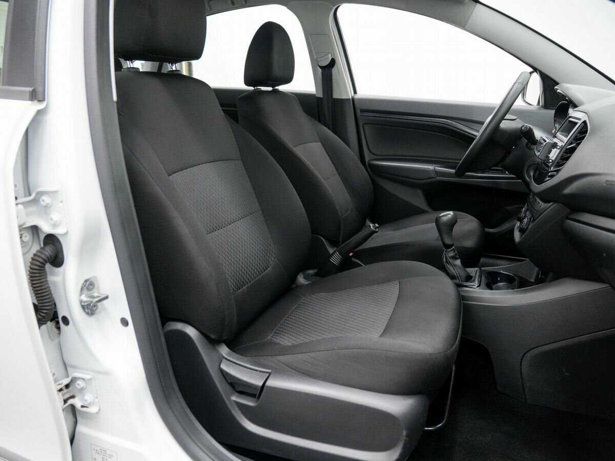 Lada (ВАЗ) Vesta с пробегом — 2019 год. Фото: #7