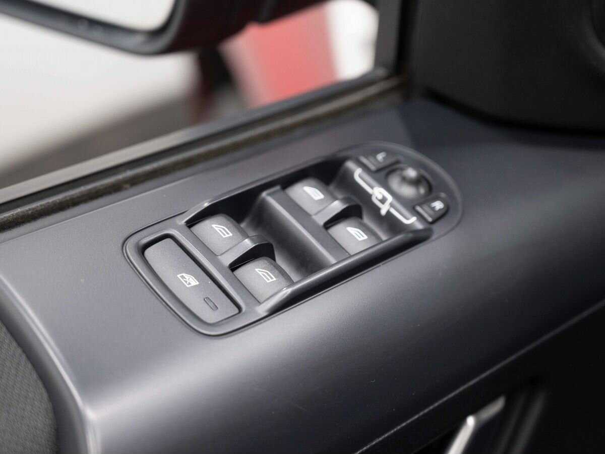 Land Rover Freelander с пробегом — 2012 год. Фото: #18