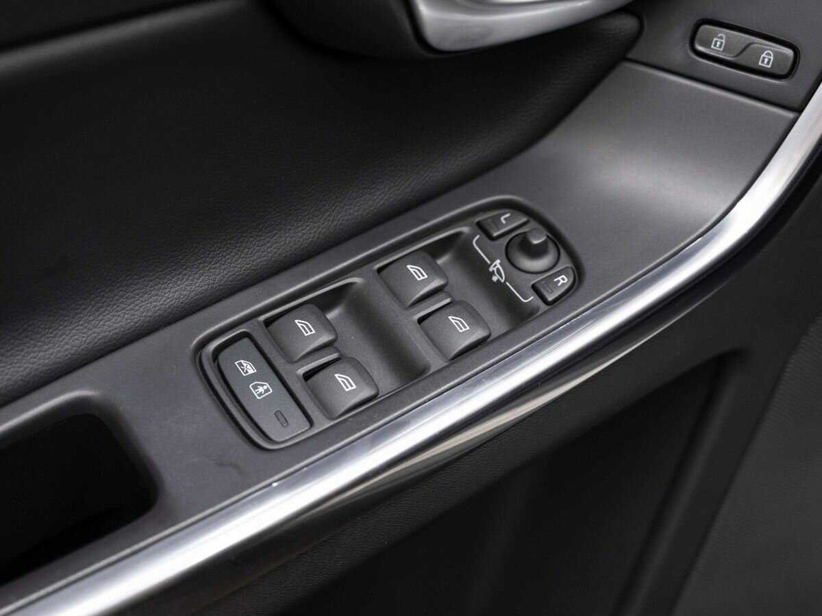 Volvo XC60 с пробегом — 2012 год. Фото: #15