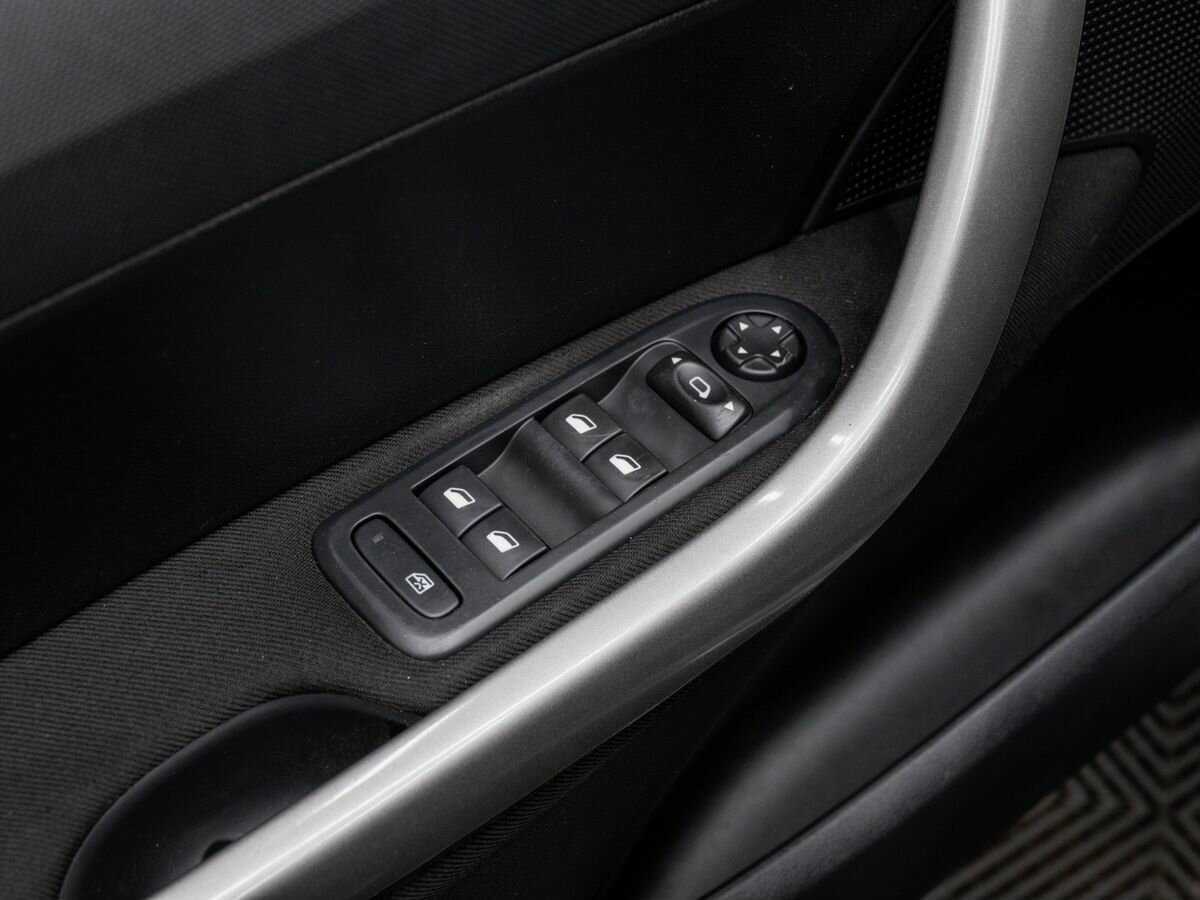 Peugeot 408 с пробегом — 2013 год. Фото: #14