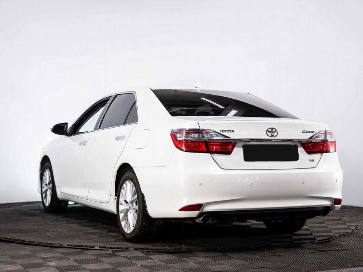 Toyota Camry с пробегом — 2014 год. Фото: #3