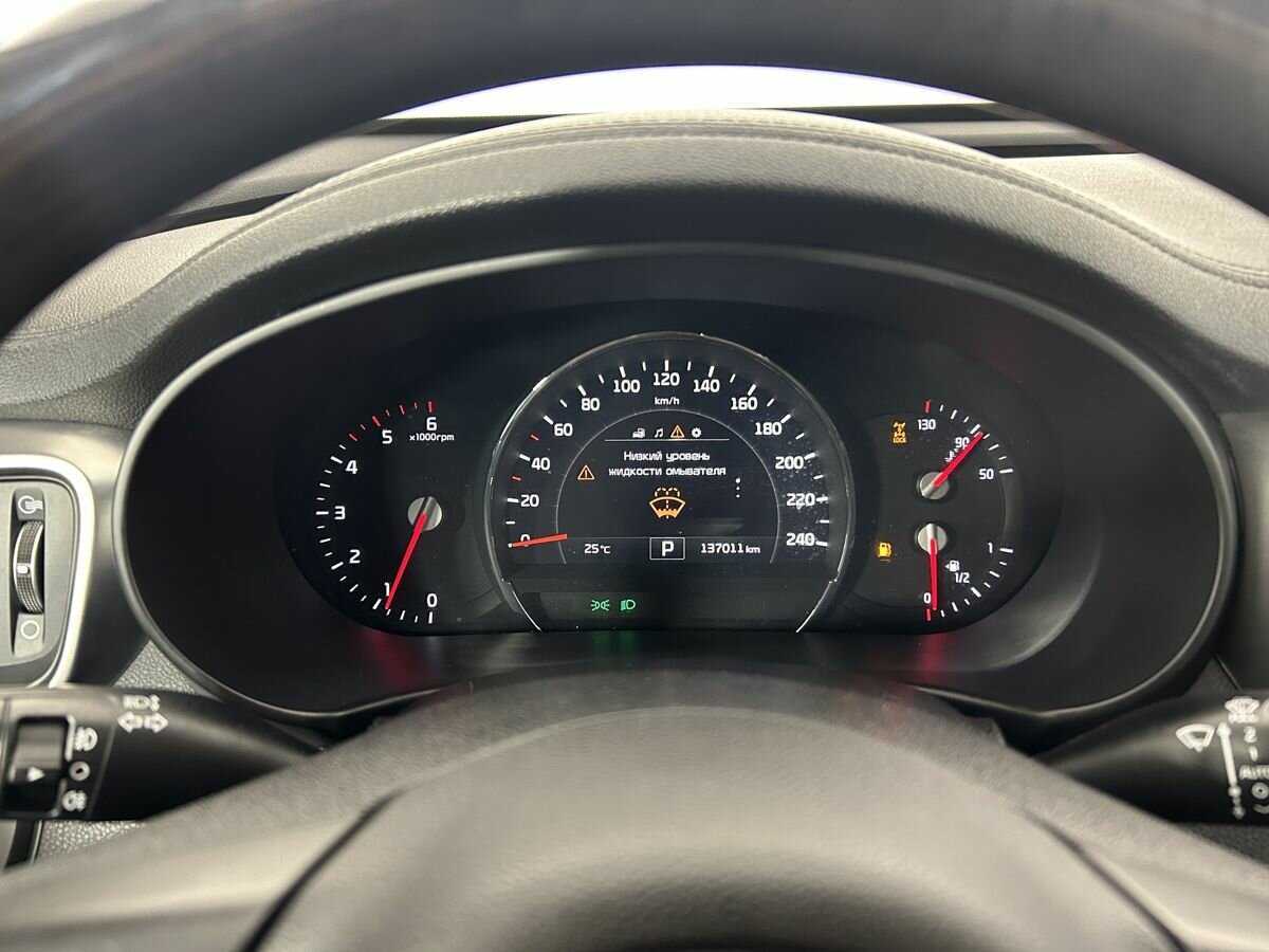 Kia Sorento с пробегом — 2017 год. Фото: #10