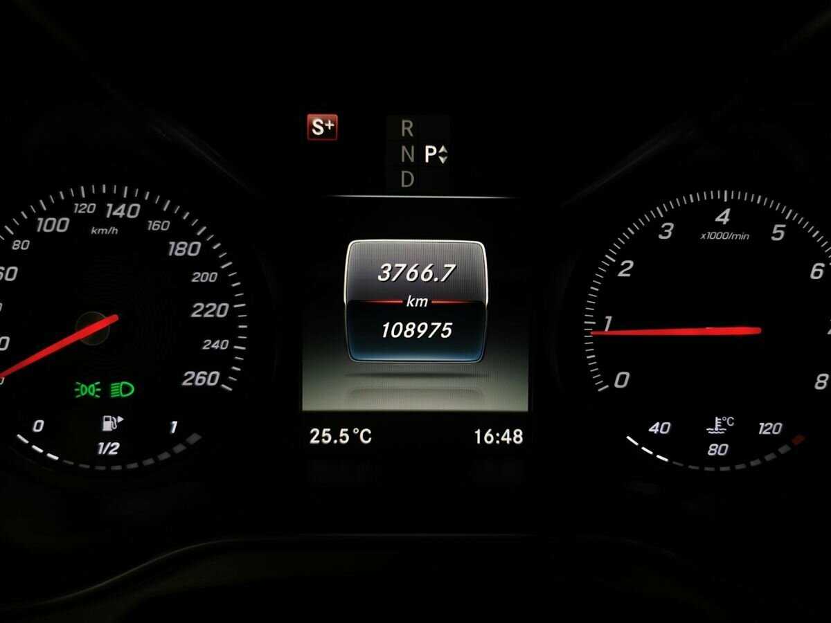 Mercedes-Benz C-Класс с пробегом — 2015 год. Фото: #15