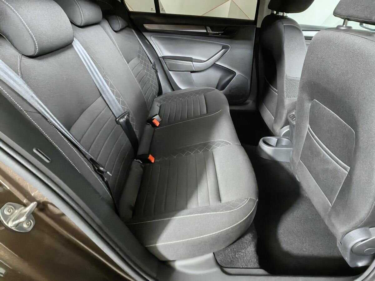 Skoda Rapid с пробегом — 2018 год. Фото: #11