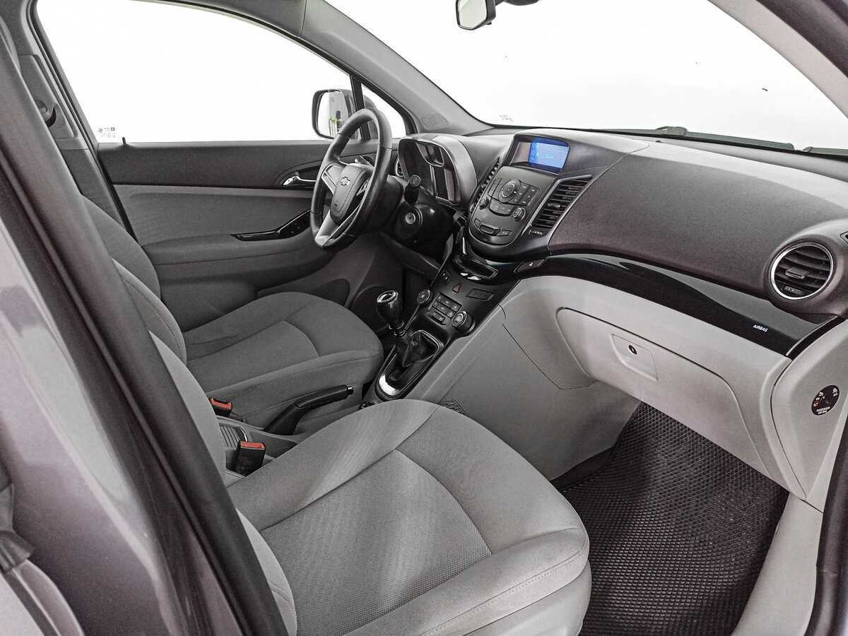 Chevrolet Orlando с пробегом — 2013 год. Фото: #8