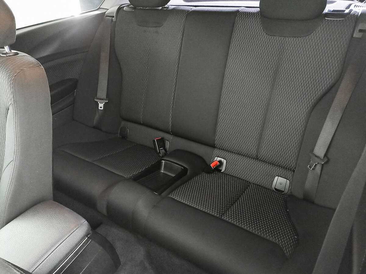 BMW 1 серии с пробегом — 2013 год. Фото: #9