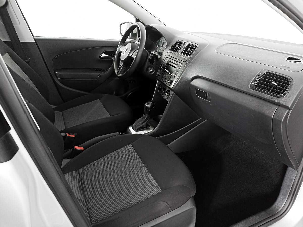 Volkswagen Polo с пробегом — 2014 год. Фото: #6