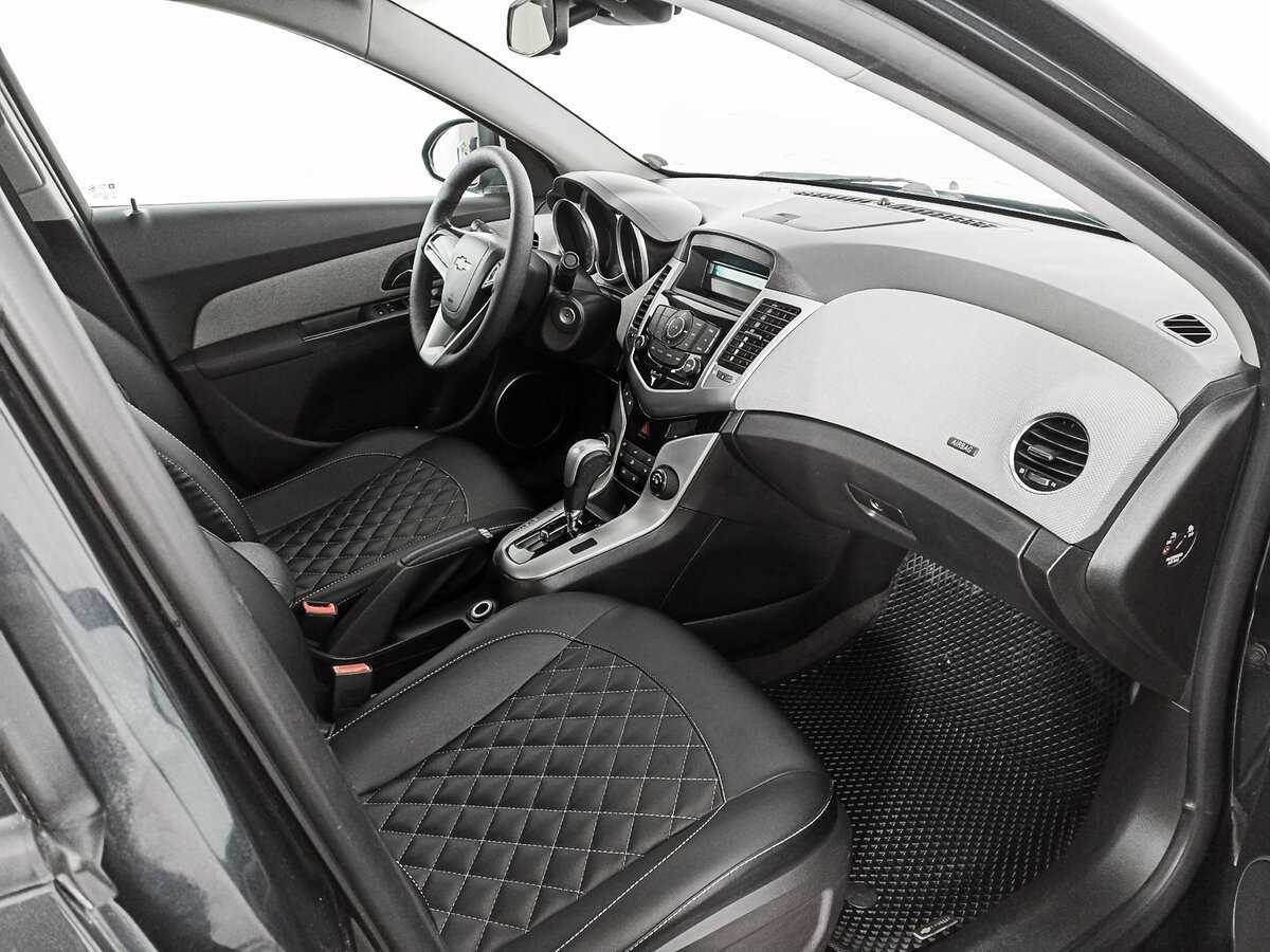 Chevrolet Cruze с пробегом — 2012 год. Фото: #7