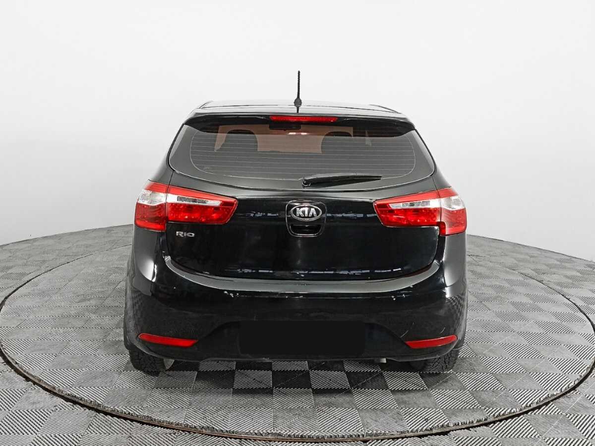 Kia Rio с пробегом — 2015 год. Фото: #4