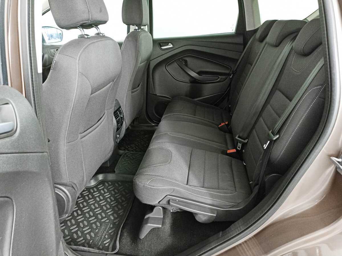 Ford Kuga с пробегом — 2013 год. Фото: #9