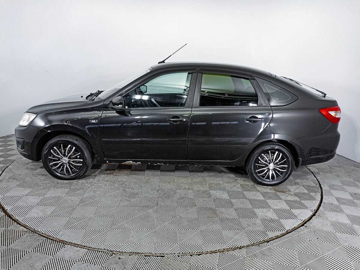 Lada (ВАЗ) Granta с пробегом — 2015 год. Фото: #7