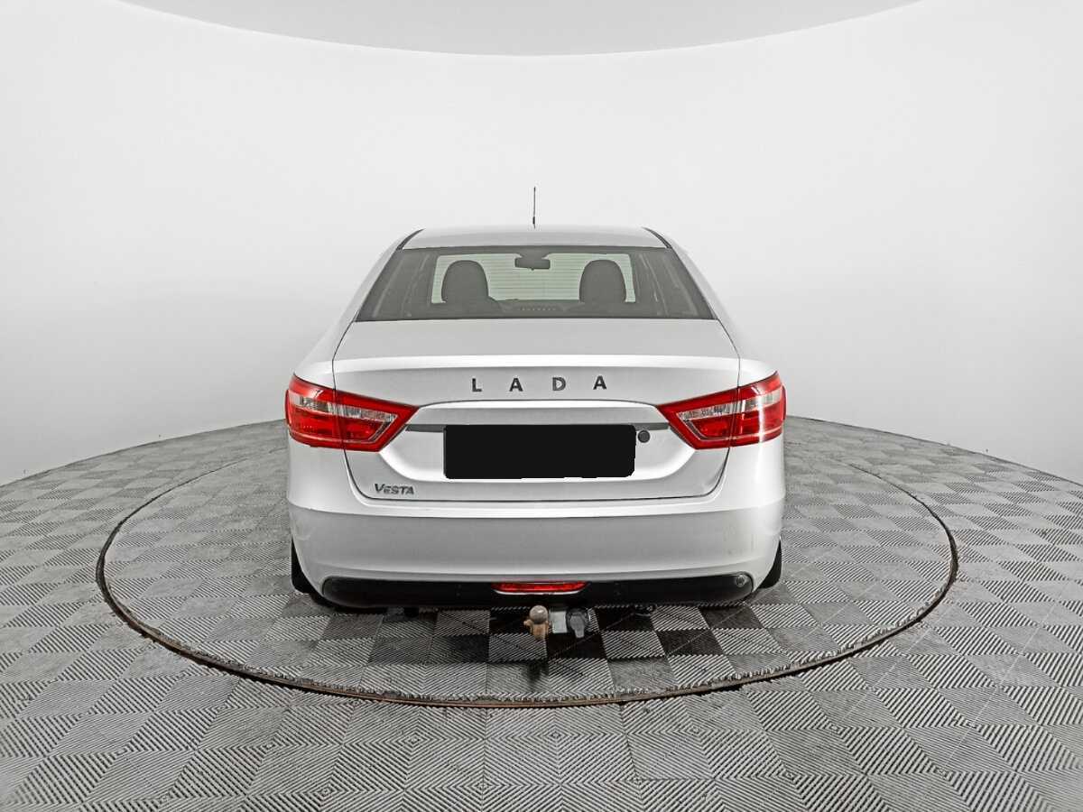 Lada (ВАЗ) Vesta с пробегом — 2017 год. Фото: #5
