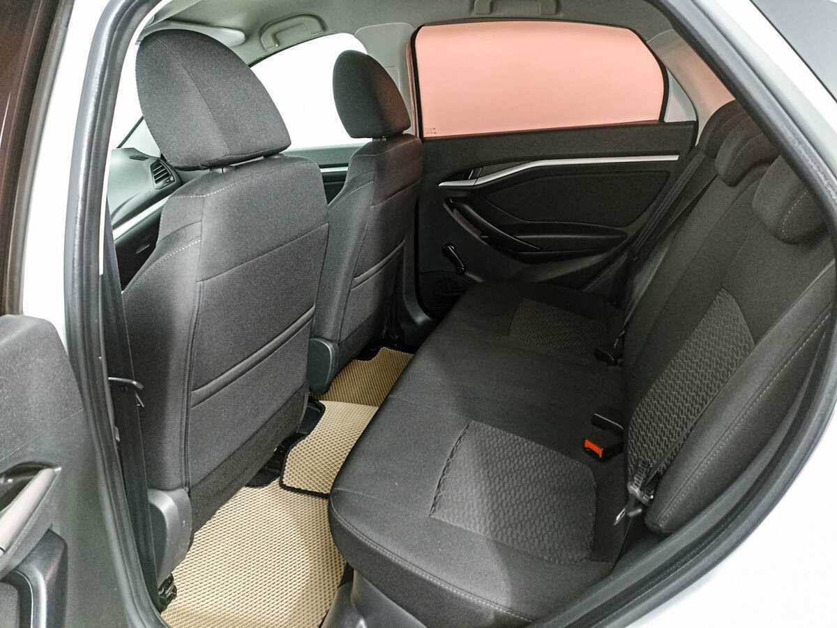 Lada (ВАЗ) Vesta с пробегом — 2017 год. Фото: #11