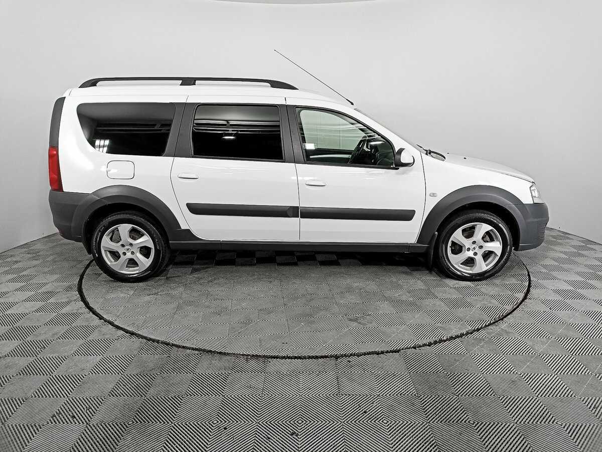 Lada (ВАЗ) Largus с пробегом — 2020 год. Фото: #3