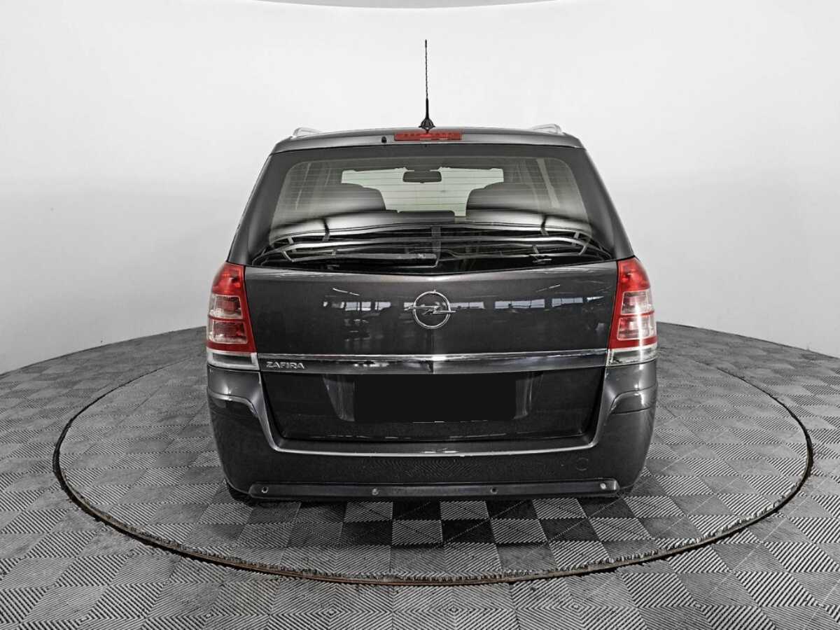 Opel Zafira с пробегом — 2012 год. Фото: #5