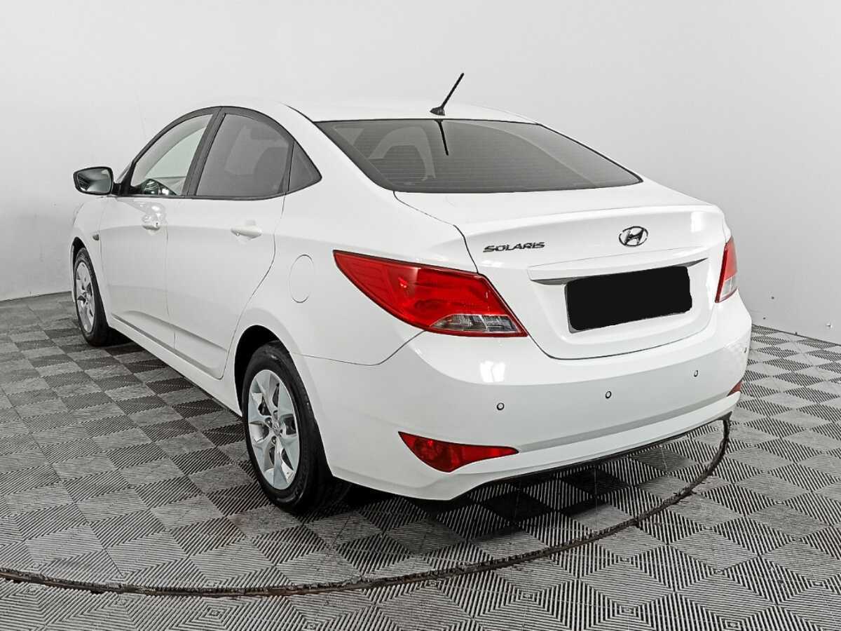 Hyundai Solaris с пробегом — 2016 год. Фото: #6