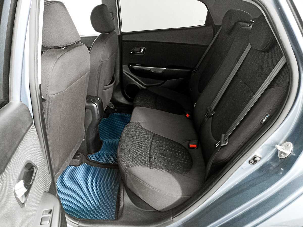 Kia Rio с пробегом — 2013 год. Фото: #7