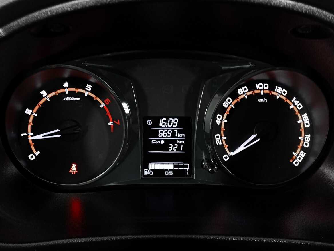 Lada (ВАЗ) Granta с пробегом — 2024 год. Фото: #10