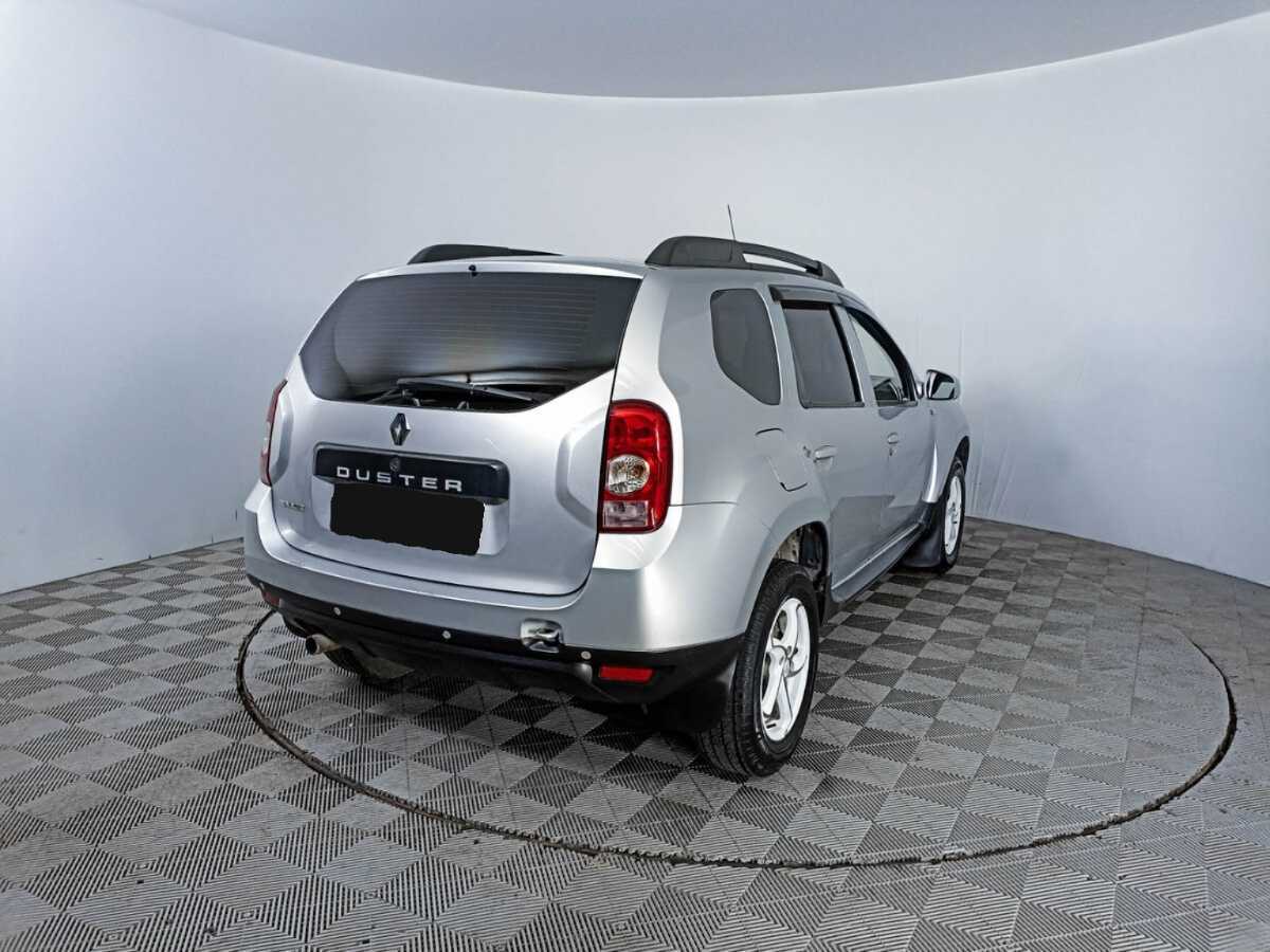 Renault Duster с пробегом — 2012 год. Фото: #4