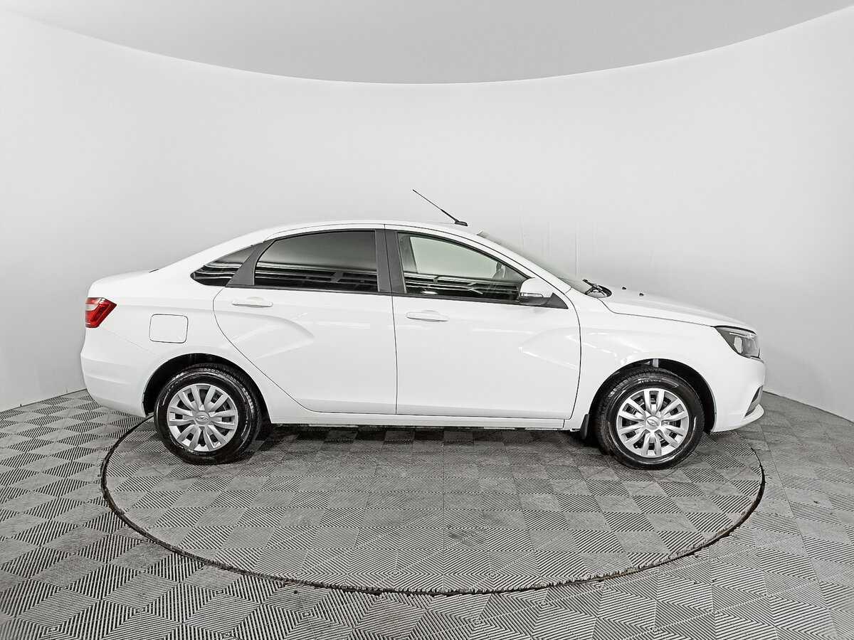 Lada (ВАЗ) Vesta с пробегом — 2022 год. Фото: #3