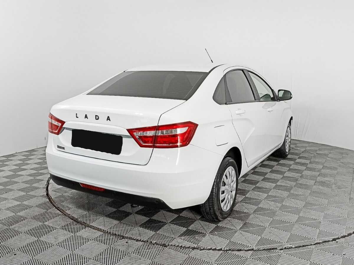 Lada (ВАЗ) Vesta с пробегом — 2022 год. Фото: #4