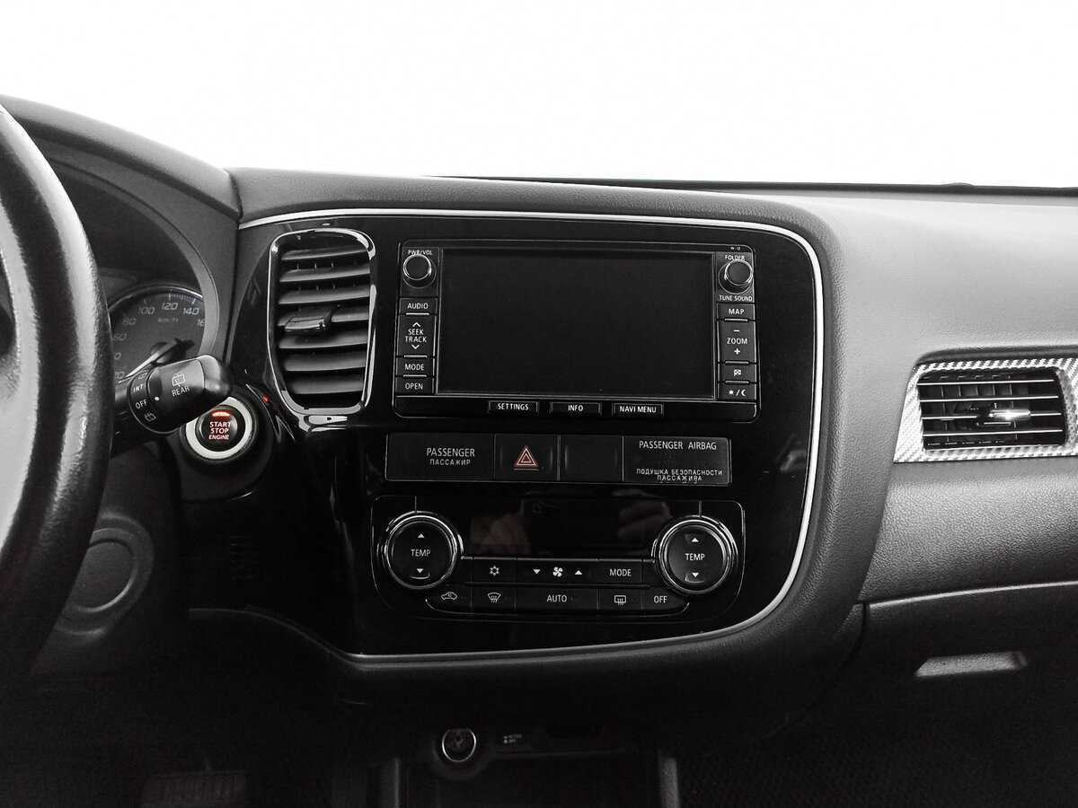 Mitsubishi Outlander с пробегом — 2014 год. Фото: #10