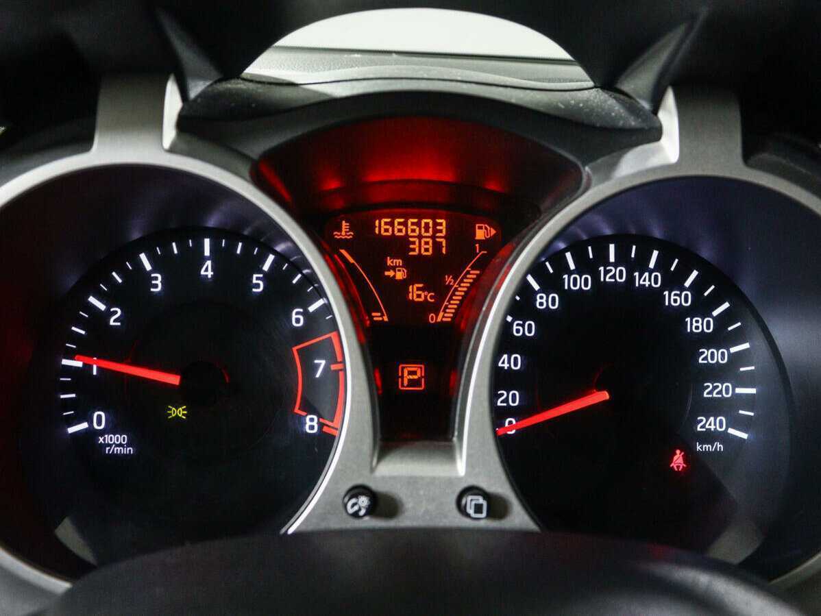 Nissan Juke с пробегом — 2012 год. Фото: #8