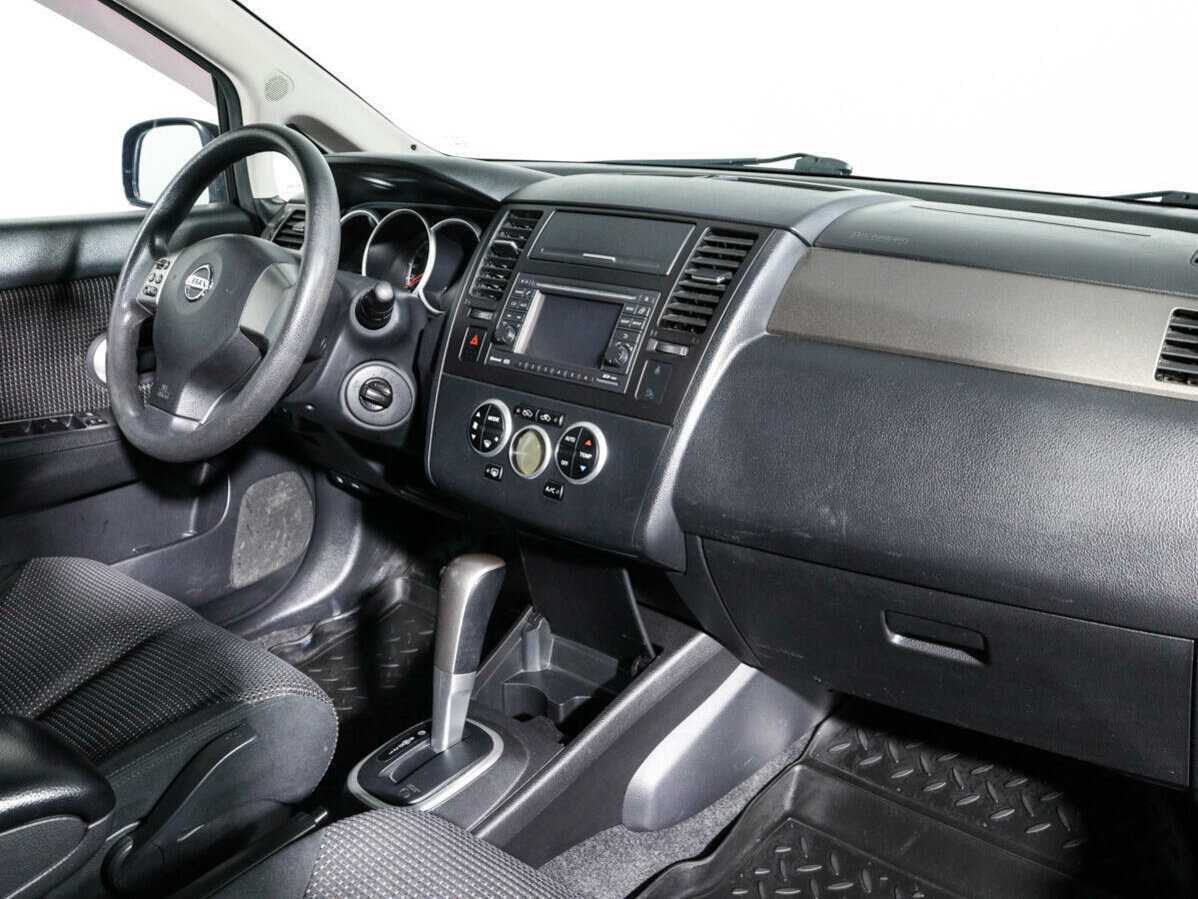 Nissan Tiida с пробегом — 2013 год. Фото: #6