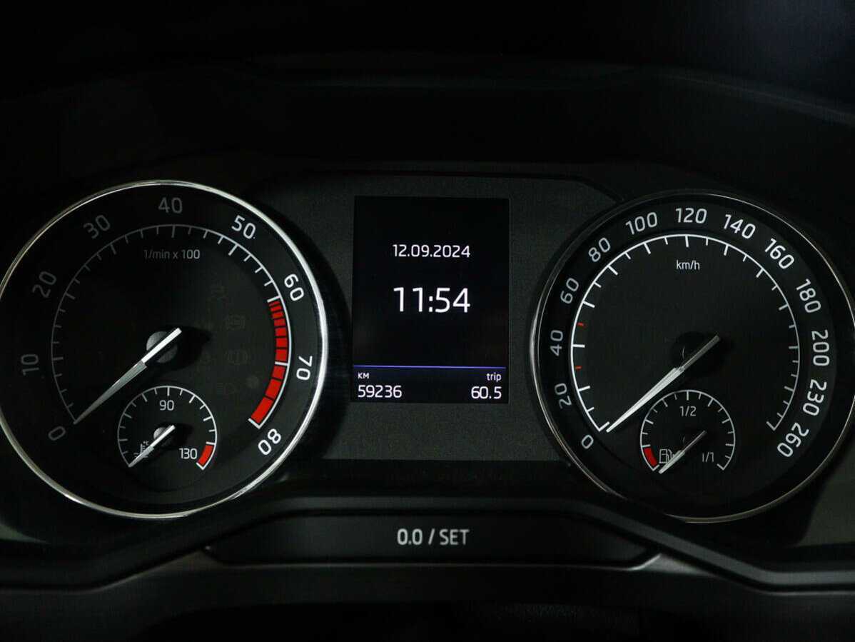 Skoda Superb с пробегом — 2019 год. Фото: #10