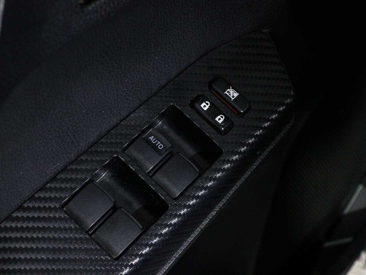 Toyota RAV4 с пробегом — 2013 год. Фото: #13