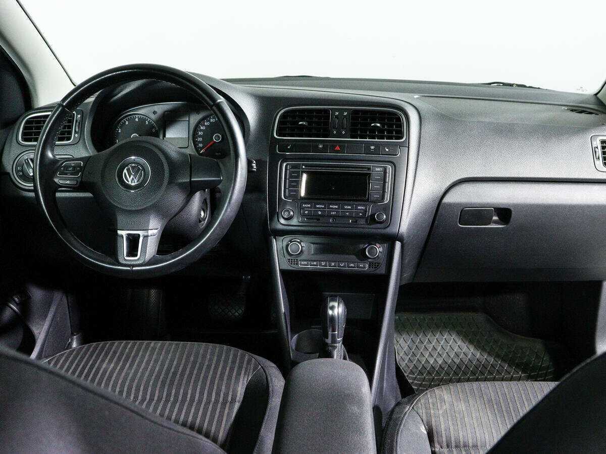 Volkswagen Polo с пробегом — 2014 год. Фото: #11