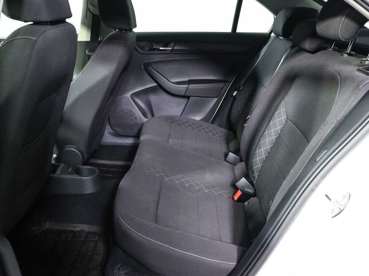 Skoda Rapid с пробегом — 2020 год. Фото: #7