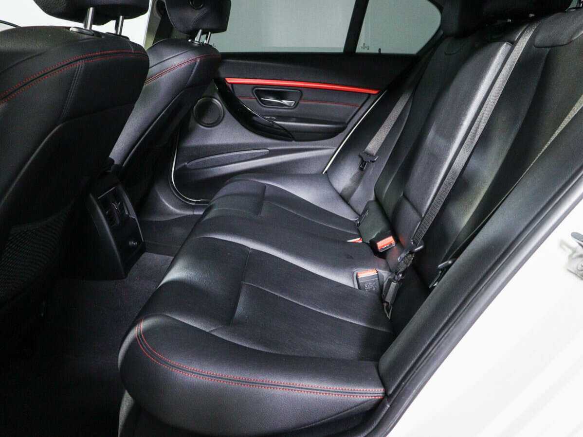 BMW 3 серии с пробегом — 2016 год. Фото: #7