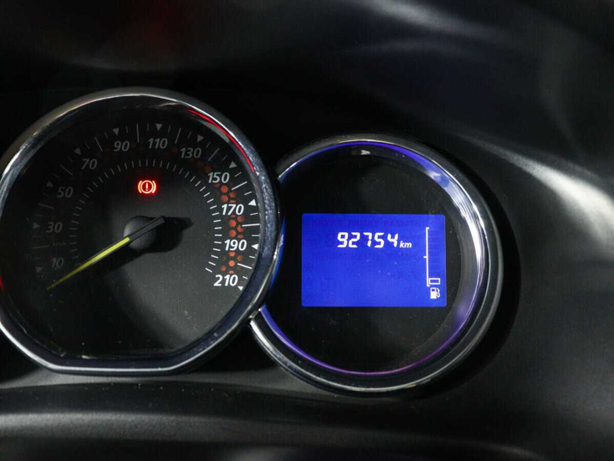 Renault Sandero с пробегом — 2018 год. Фото: #8