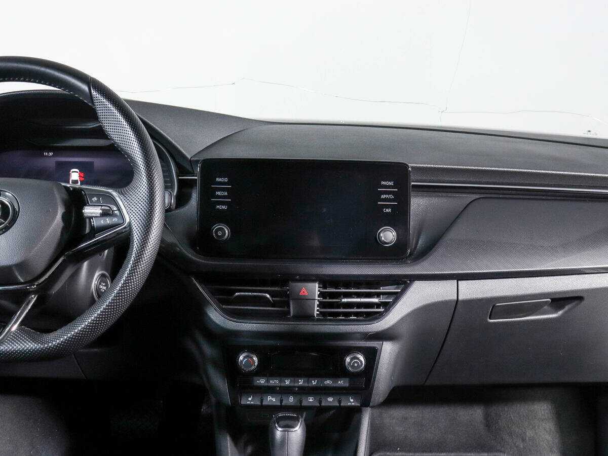 Skoda Rapid с пробегом — 2022 год. Фото: #12
