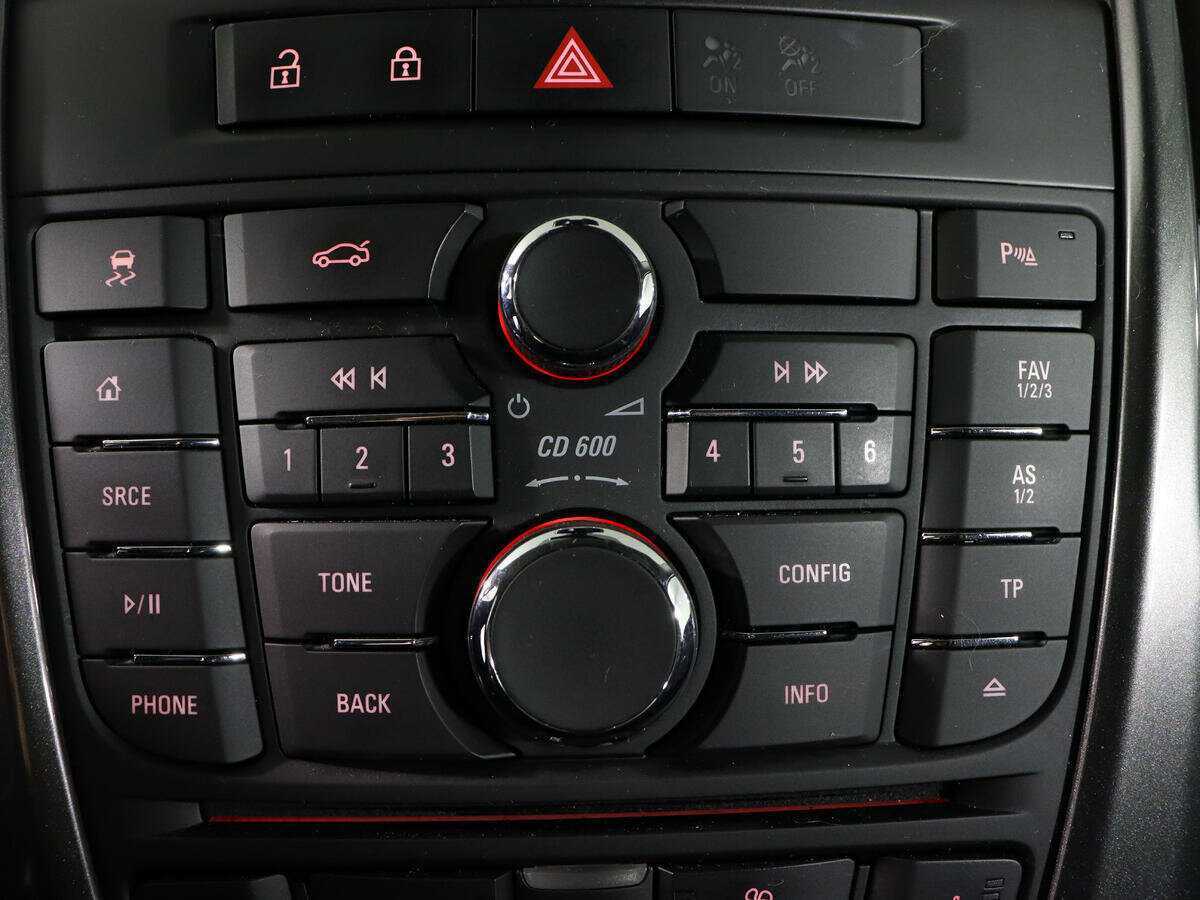 Opel Astra с пробегом — 2014 год. Фото: #17