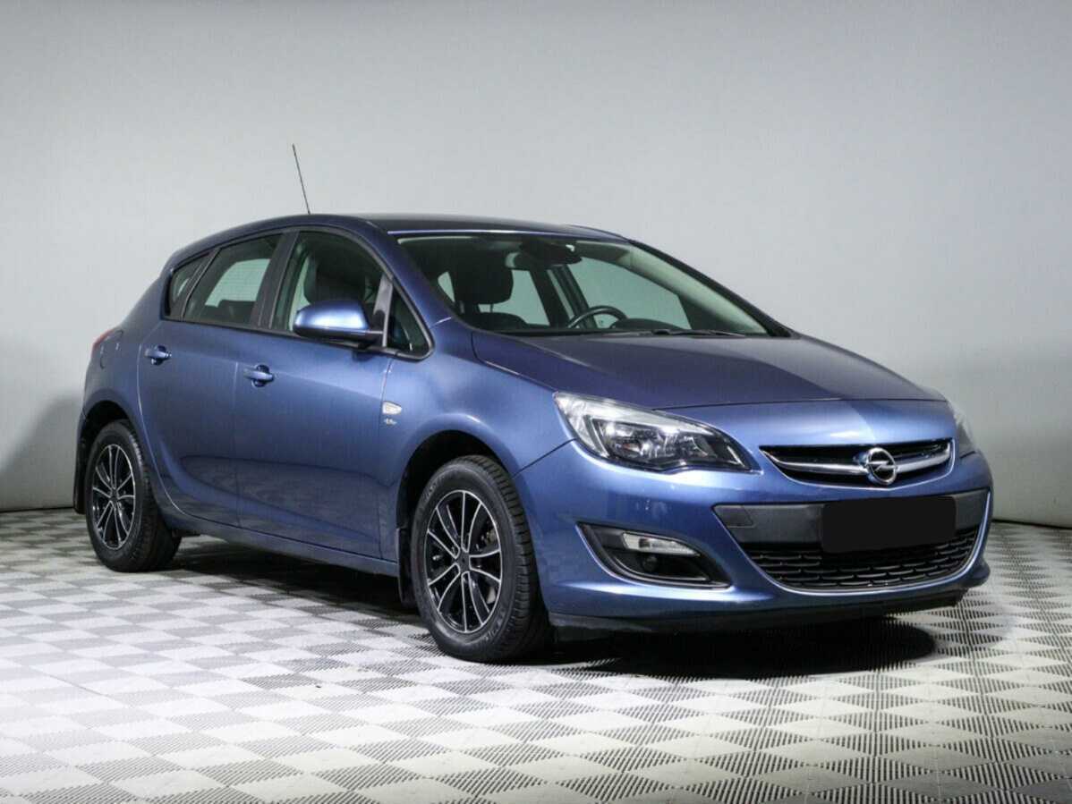 Opel Astra с пробегом — 2014 год. Фото: #2