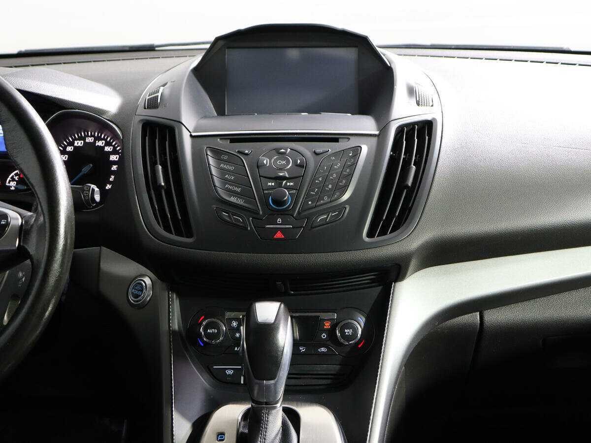 Ford Kuga с пробегом — 2014 год. Фото: #12